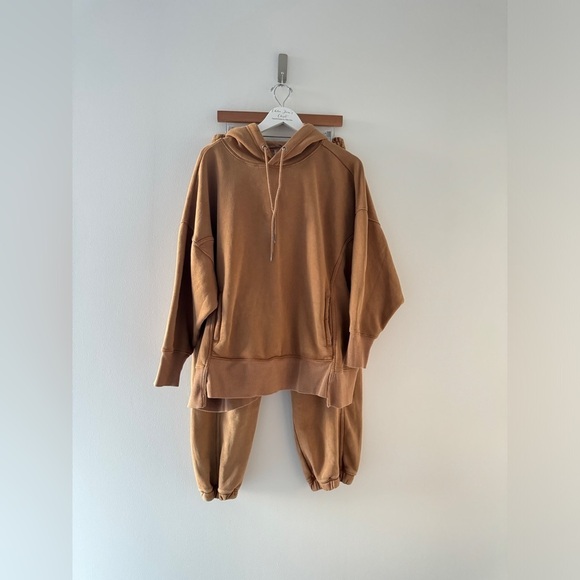 FREE PEOPLE Sprint To The Finish Line Set in Camel S/M - Picture 8 of 16